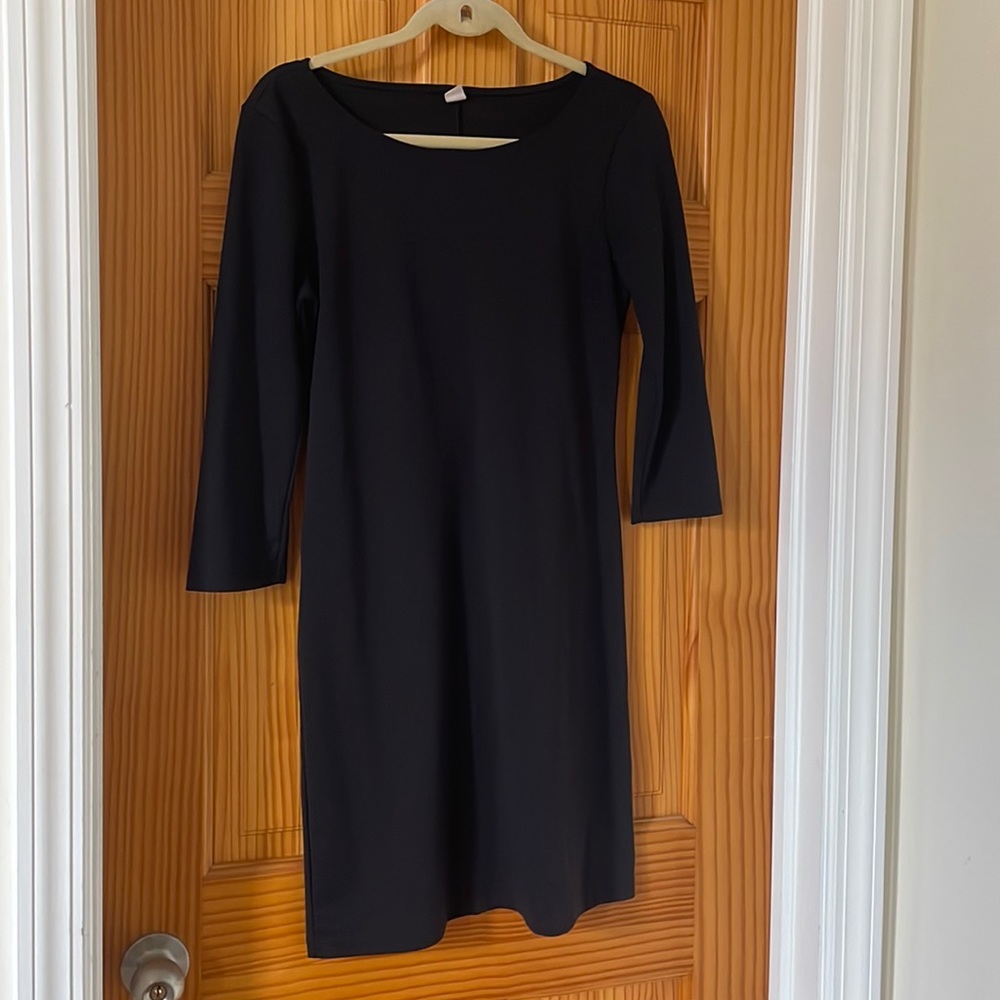 3/4 sleeve black dress